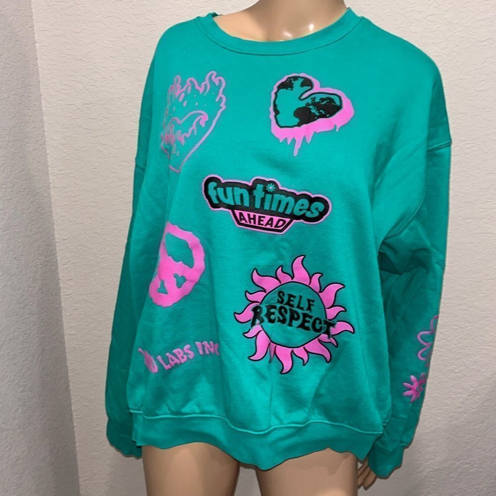 Divided colorful sweatshirt
